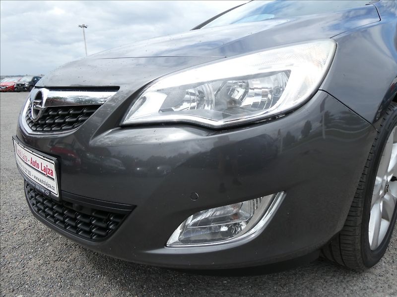 Opel Astra 1,4 88kW 2x kola, 2.majitel - fotka 4 z 38
