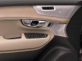 Volvo XC90 B5 AWD DARK ULTRA AUT CZ 7m - náhled 28