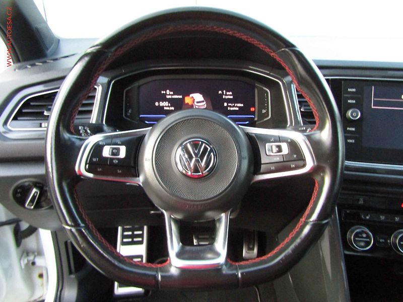 Volkswagen T-Roc (2019) 2.0 TDi 4x4, ČR, DSG, LED - fotka 20 z 21