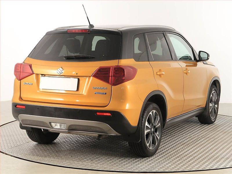 Suzuki Vitara (2020) Elegance 1.4 BoosterJet - fotka 5 z 18