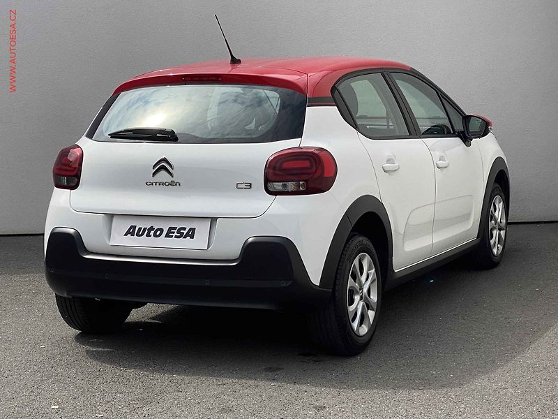 Citroën C3 (2020) 1.2PT, Feel, navi - fotka 4 z 17
