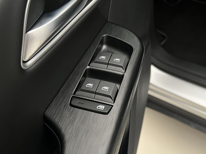MG ZS HYBRID+ EXCLUSIVE 1.5 AUT - fotka 38 z 39
