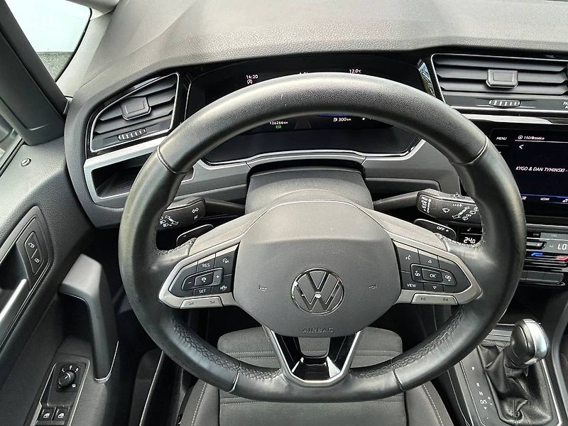 Volkswagen Touran (2022) 2.0 TDI 110kW DSG tažné - fotka 20 z 35