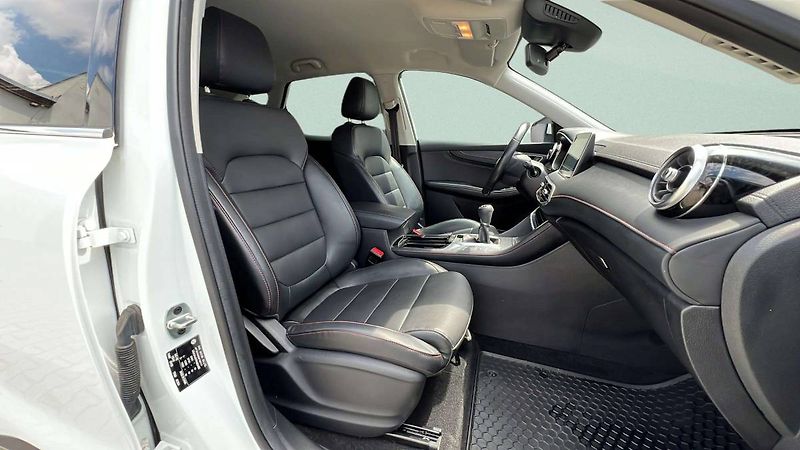 MG HS Emotion 1.5 T-GDI MT6 (119kW)/ - fotka 29 z 37