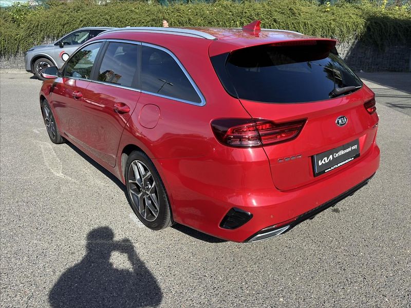 Kia Ceed 1,5 TGDi GT Line 1.ČR TAŽNÉ - fotka 3 z 47