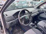 Škoda Octavia (2003) 1,6 MPI 75 KW KOLA 2. MAJ - náhled 20