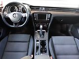 Volkswagen Passat (2015) 2.0 TDi, DSG, park.asist - náhled 8