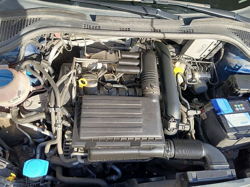 Škoda Rapid 1.2 TSI Spaceback Active 66kw - fotka 16 z 19