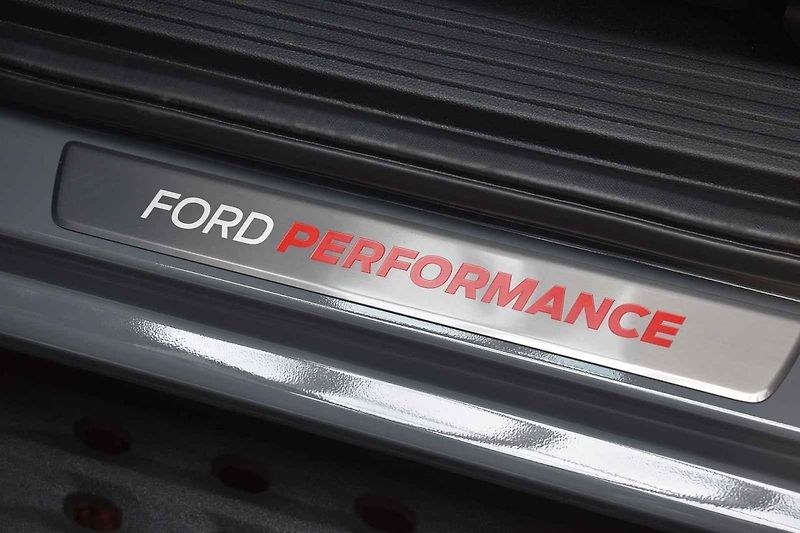 Ford Ranger Raptor je první z nových Rangerů, kterých se u nás dočkáme