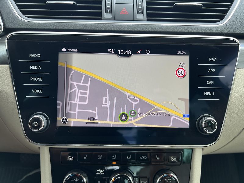 Škoda Superb 2.0TDi 147kw 4x4 ČR 1.MAJ DPH - fotka 25 z 50