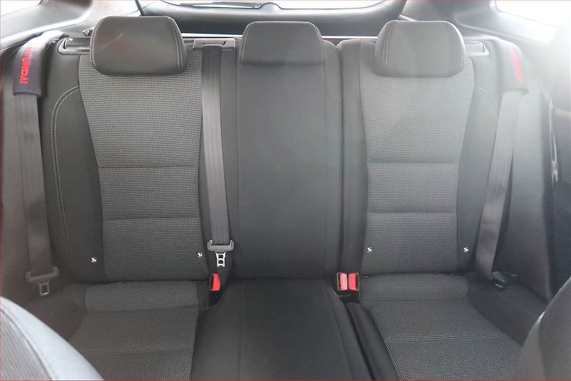 Hyundai i30 (2015) 1.6 CRDi, Tempomat - fotka 10 z 16