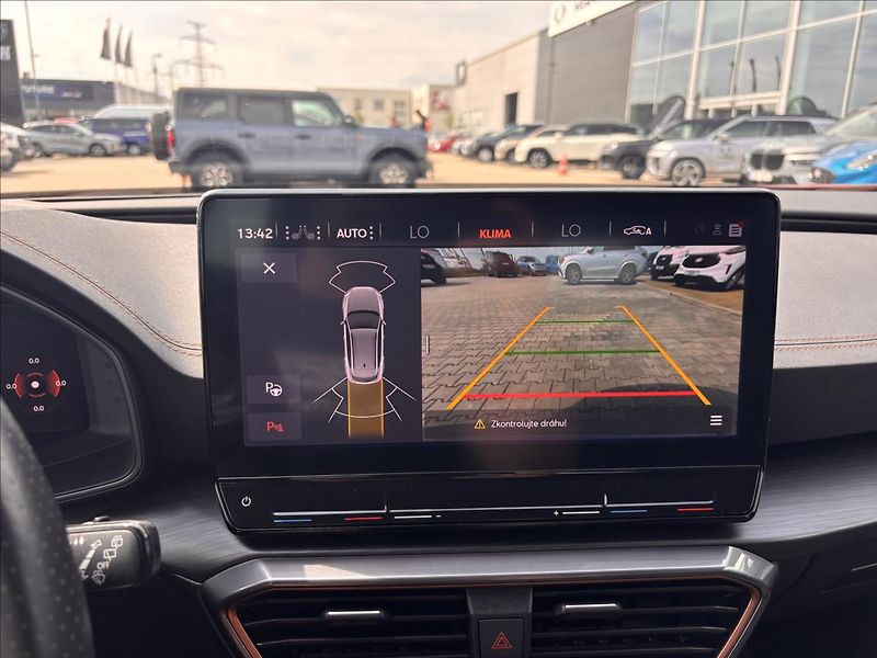 Cupra Formentor 1,5 TSI 110 kW DSG - fotka 27 z 34