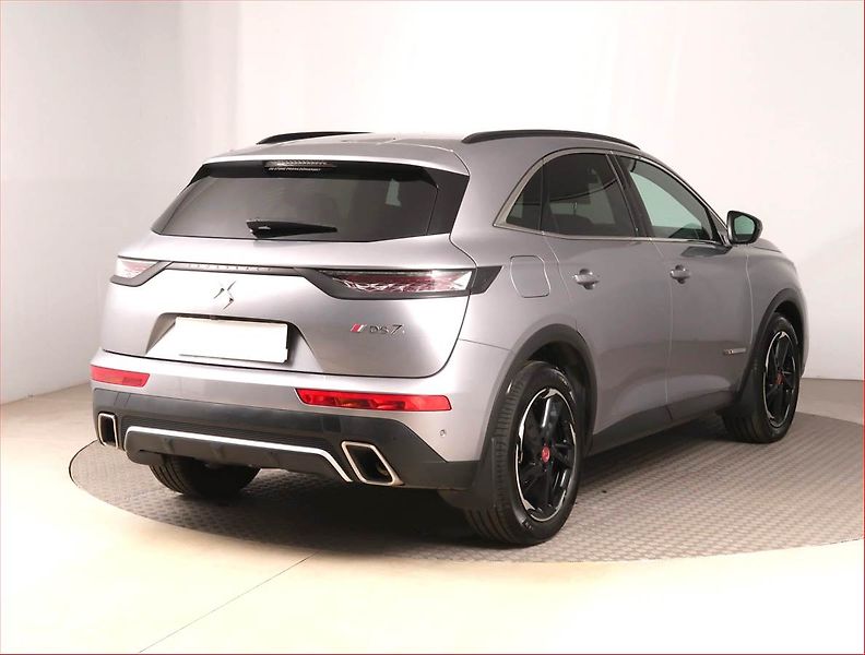 DS Automobiles DS7 Crossback (2022) Performance Line 1.6 PureTech - fotka 5 z 18