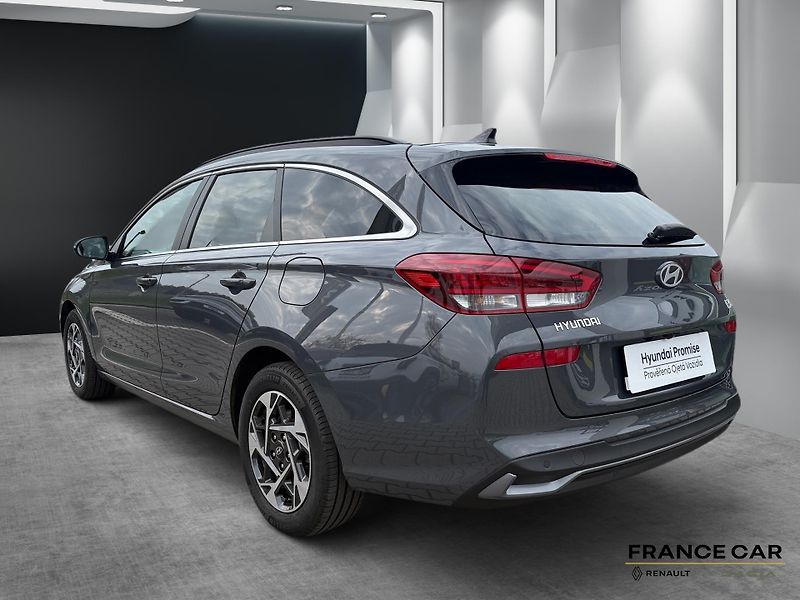 Hyundai i30 (2025) 1,5 T-GDi 103 kW STYLE - fotka 7 z 24