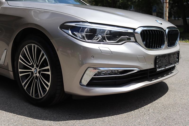 BMW Řada 5 520D XDRIVE SPORT LINE G30  - fotka 6 z 50