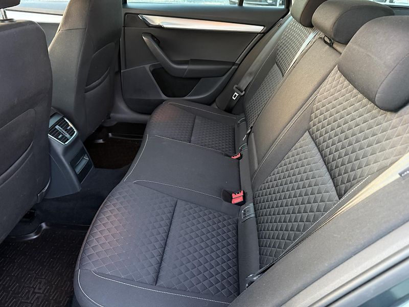 Škoda Octavia 1.4TSi DRIVE 110kW DSG - fotka 17 z 18