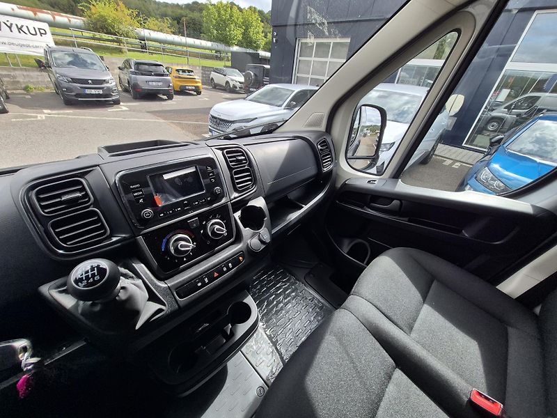 Peugeot Boxer (2026) 3000 L2H1 BlueHDi 120k S&S MAN - fotka 13 z 20