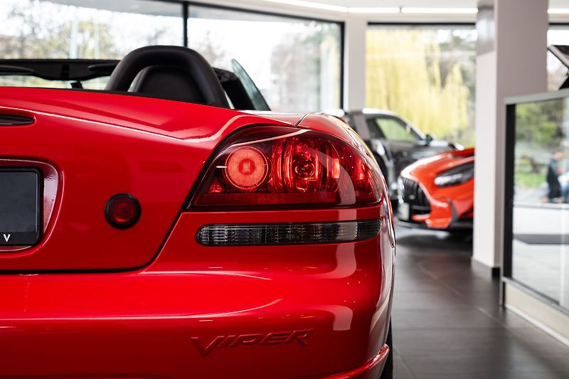 Dodge Viper SRT-10 Manuál/V10/Alpine audio - fotka 17 z 17