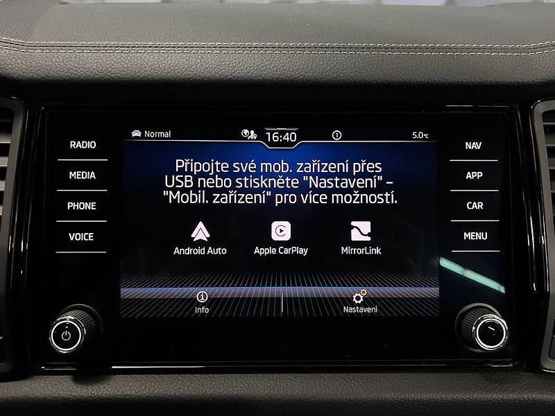 Škoda Kodiaq 2.0 TDI DSG 4X4 SPORTLINE, ACC - fotka 17 z 32