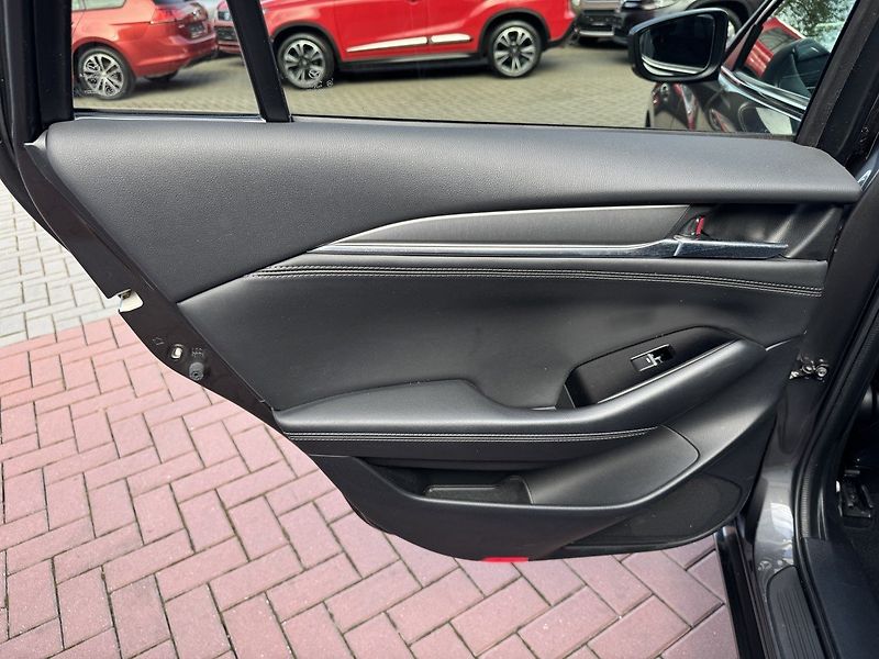 Mazda 6 (2019) 2.0i G-165 LED ACC Navi Blis - fotka 23 z 49
