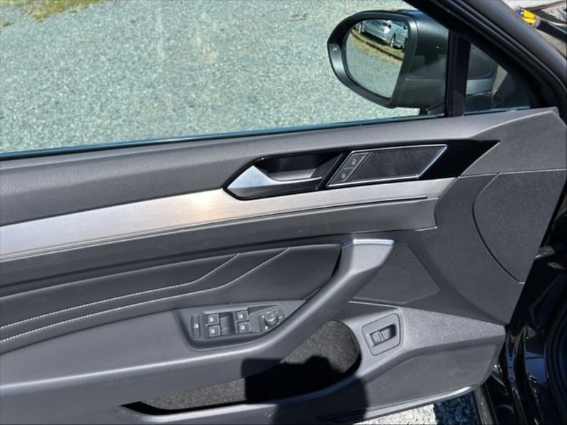 Volkswagen Passat 2,0 TDI 110 Elegance AT - fotka 11 z 11