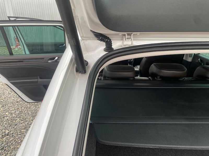 Škoda Superb 2.0TDi 4x4 170PS DSG L+K COMBI - fotka 110 z 158