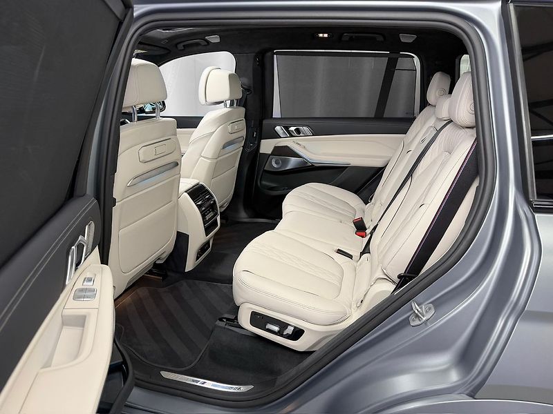 BMW X7 M60i xDrive LARTE DESIGN, B&W - fotka 11 z 40