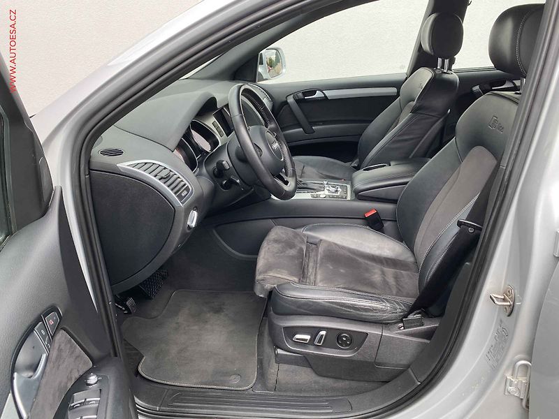 Audi Q7 (2014) 3.0TDi quattro, 7míst, ČR, S - fotka 9 z 20