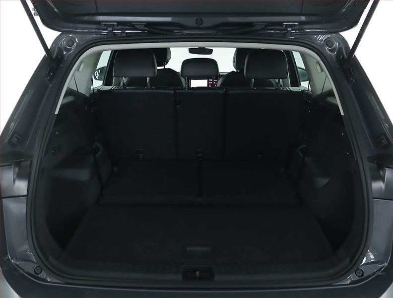 Volkswagen Tayron (2025) 1.5 eTSI - fotka 14 z 19