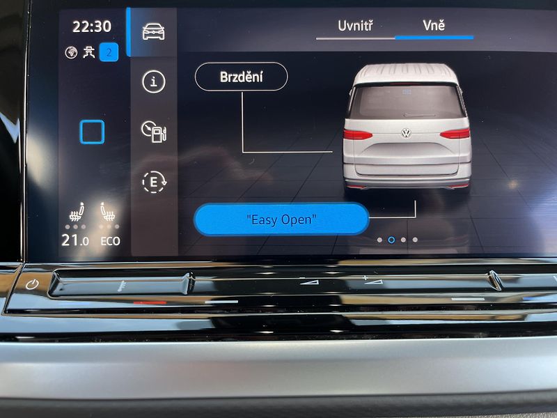Volkswagen Multivan (2023) T7 LONG*MATRIX*PANORAMA*TAŽNÉ - fotka 42 z 49