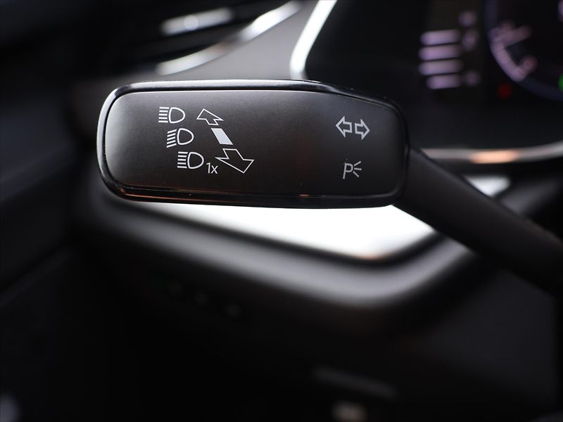 Škoda Octavia 2,0 TDI DSG Style+ DPH CZ - fotka 17 z 32