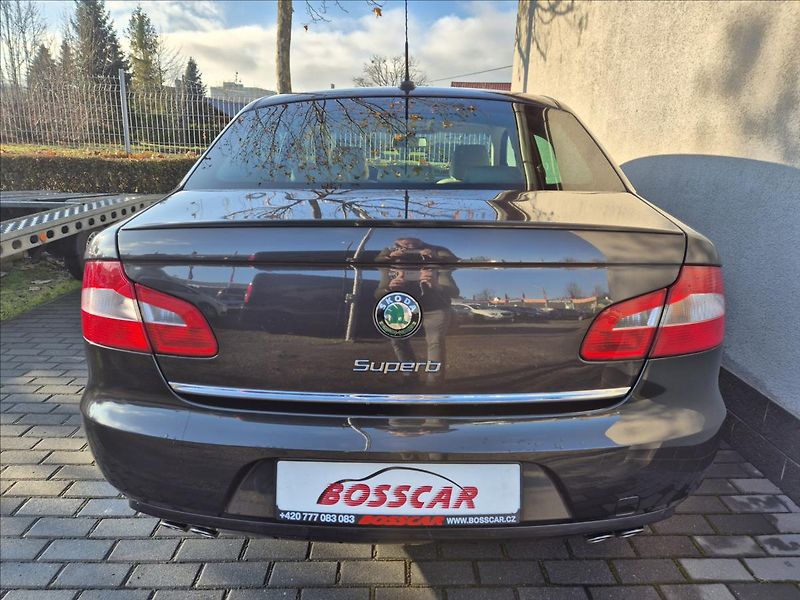 Škoda Superb 3,6 FSi V6 DSG 4x4 106Tis.Km!! - fotka 5 z 30