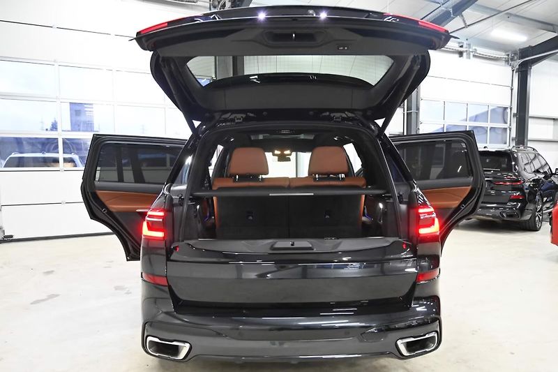 BMW X7 xDrive40d M-Sport Pro 6 míst - fotka 4 z 17