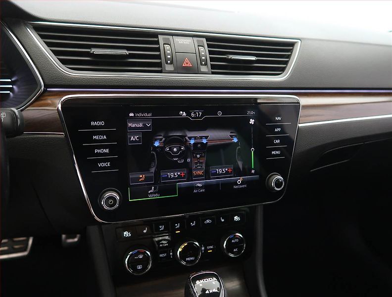 Škoda Superb (2022) Scout 2.0 TDI, Scout - fotka 21 z 29