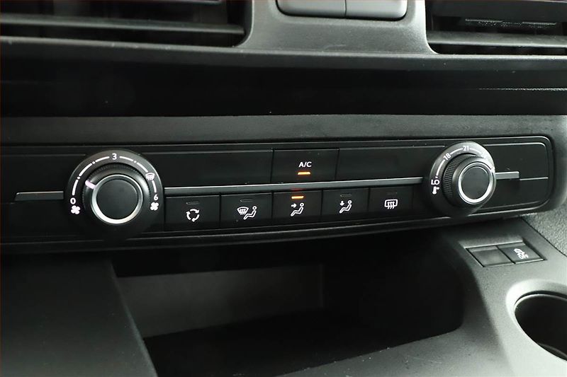 Citroën Berlingo (2022) Live Pack 1.2 PureTech, 5Míst - fotka 9 z 10