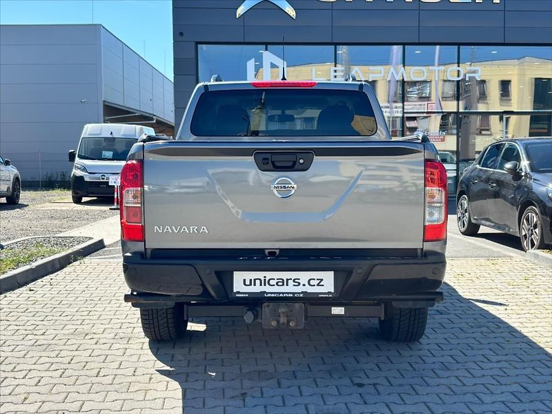 Nissan Navara 2,3 dCi - fotka 5 z 28