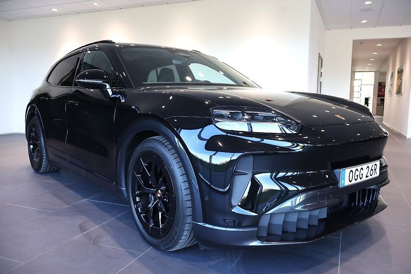 Porsche Cayenne Electric Pano HuD Venti HD-Mat - fotka 1 z 22