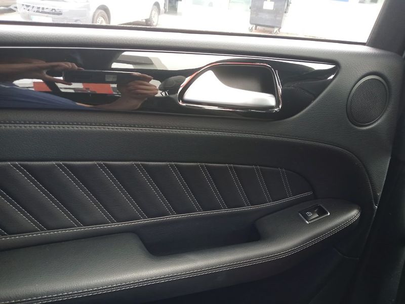 Mercedes-Benz GLE COUPE 450 AMG 3.0 270kW - fotka 30 z 36
