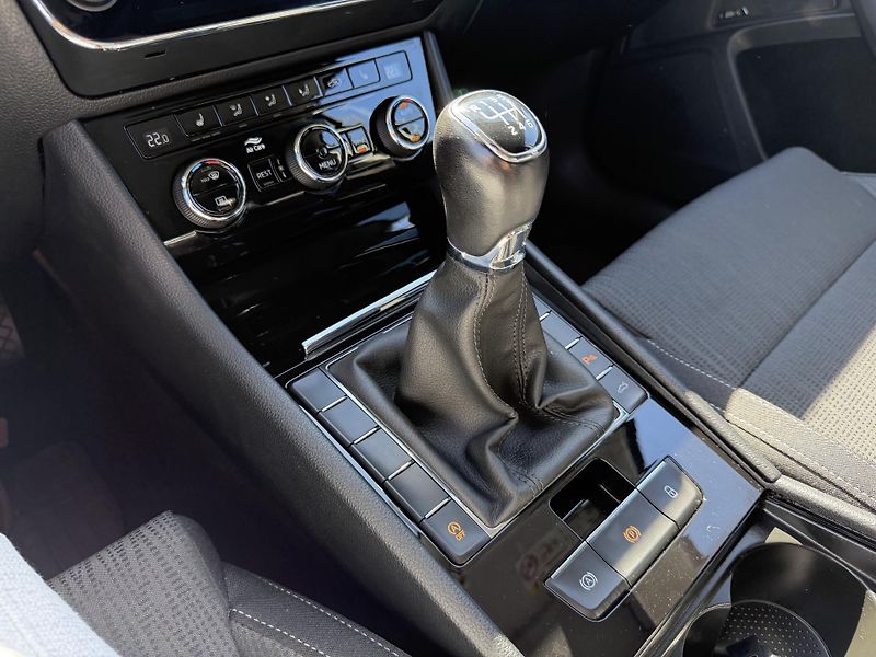 Škoda Superb (2018) 2.0 TDi 110 kw/Style - fotka 17 z 20