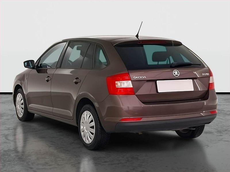 Škoda Rapid (2015) Spaceback 1.2 TSI, Serv.kniha - fotka 4 z 18