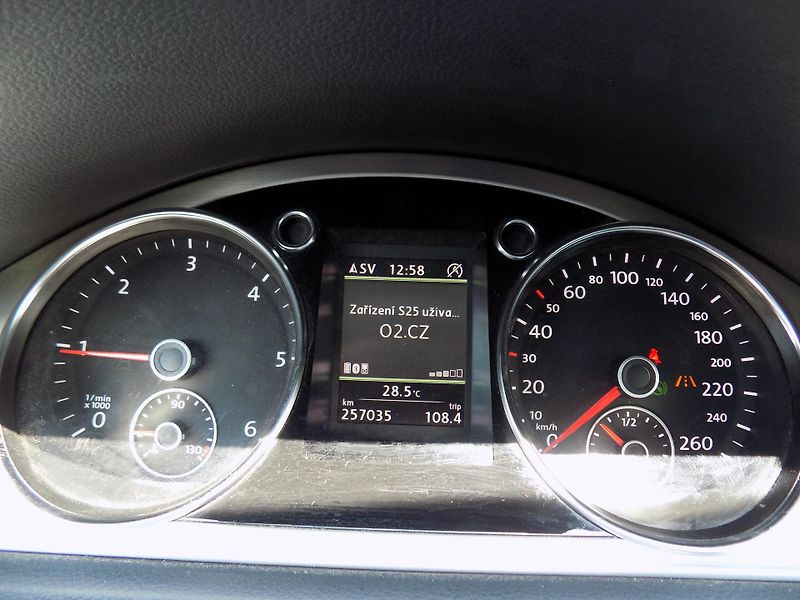 Volkswagen Passat 2,0 TDI 130 KW ALCANT. VÝHŘEV - fotka 42 z 61
