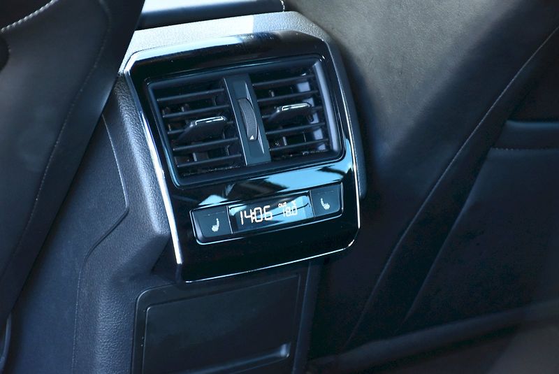 Škoda Superb (2023) Combi Sportline 1.5 TSI 110kW - fotka 28 z 35