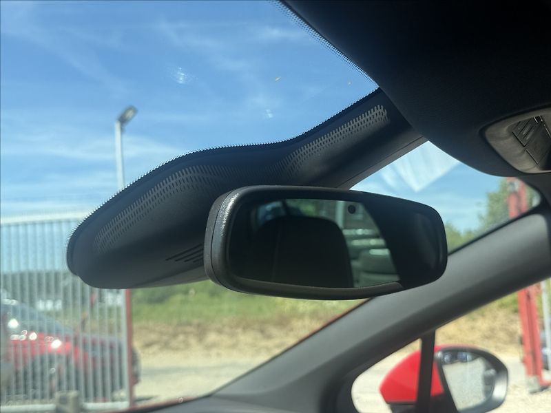 Opel Astra 1,4 + TURBO 110kW 48tKm! - fotka 18 z 33