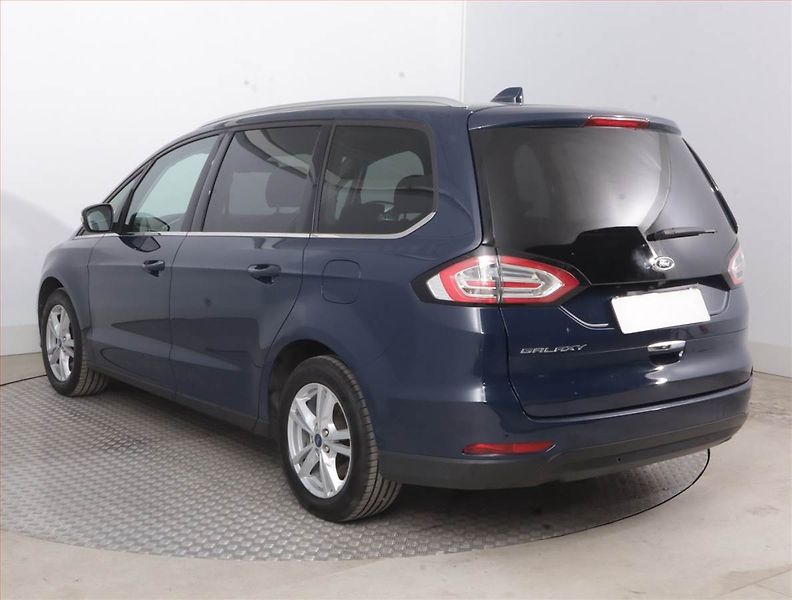 Ford Galaxy (2020) Titanium 2.0 EcoBlue, 7 míst - fotka 4 z 19