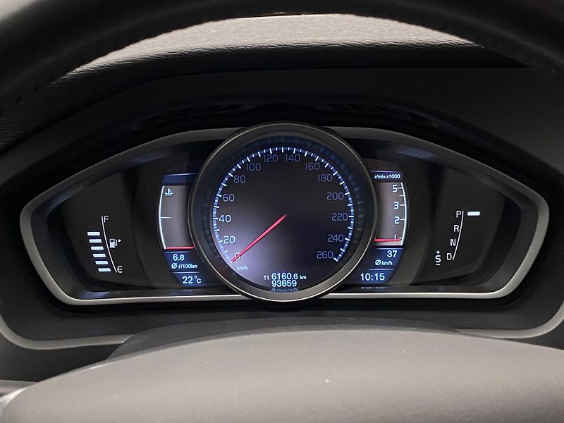 Volvo V40 D4 SUMMUM AUT CZ REZERVACE - fotka 25 z 45