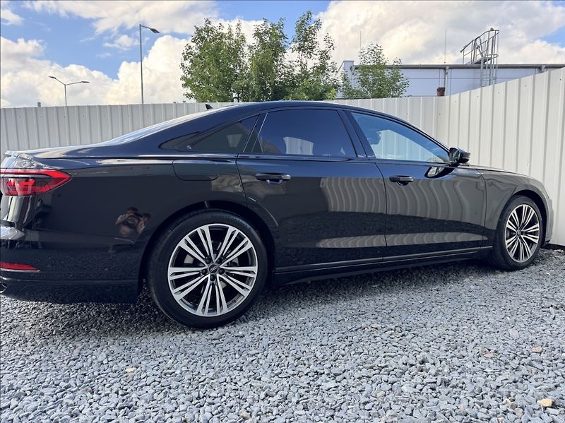 Audi A8 3,0 50 TDI QUATTRO LASER DPH - fotka 17 z 50