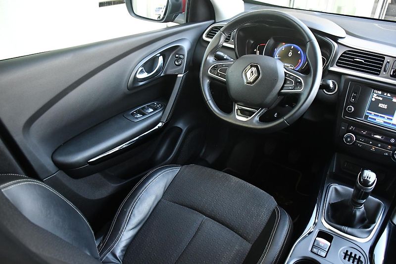Renault Kadjar 1,5dCi 2xPNEU ALU TAŽNÉ NAVI - fotka 23 z 54
