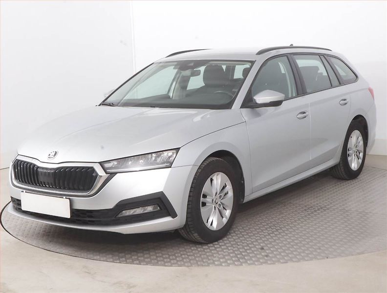 Škoda Octavia (2023) Ambition 2.0 TDI - fotka 2 z 15