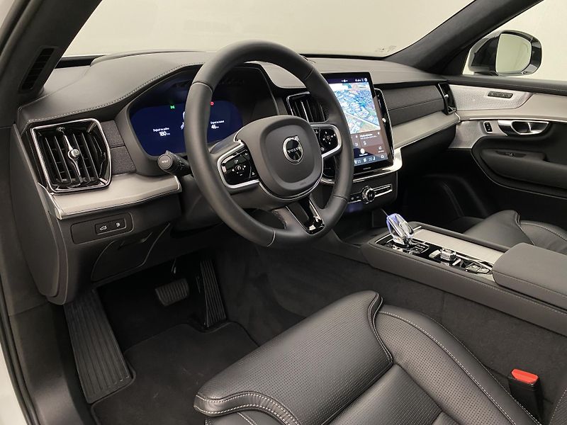 Volvo XC90 T8 RECHARGE BLACK EDITION 7m - fotka 4 z 72