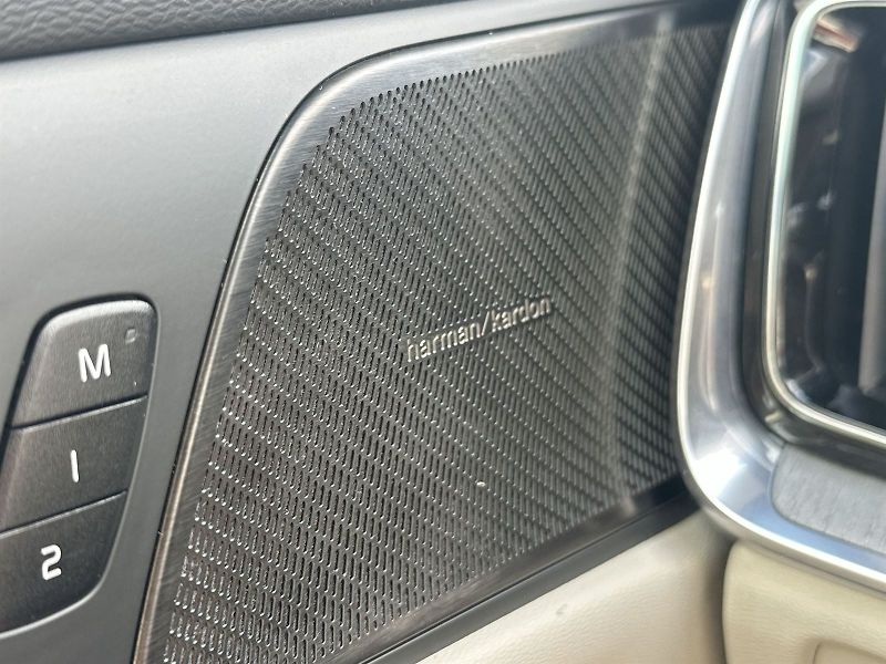 Volvo S60 (2023) B5 AWD Automat Ultimate Dark - fotka 20 z 31